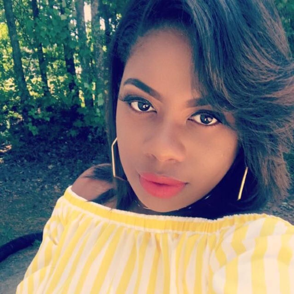 Meet your Posher, Tineshia